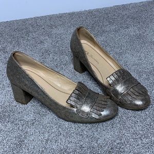 Gold foiled Chinese Laundry heels Size 8M